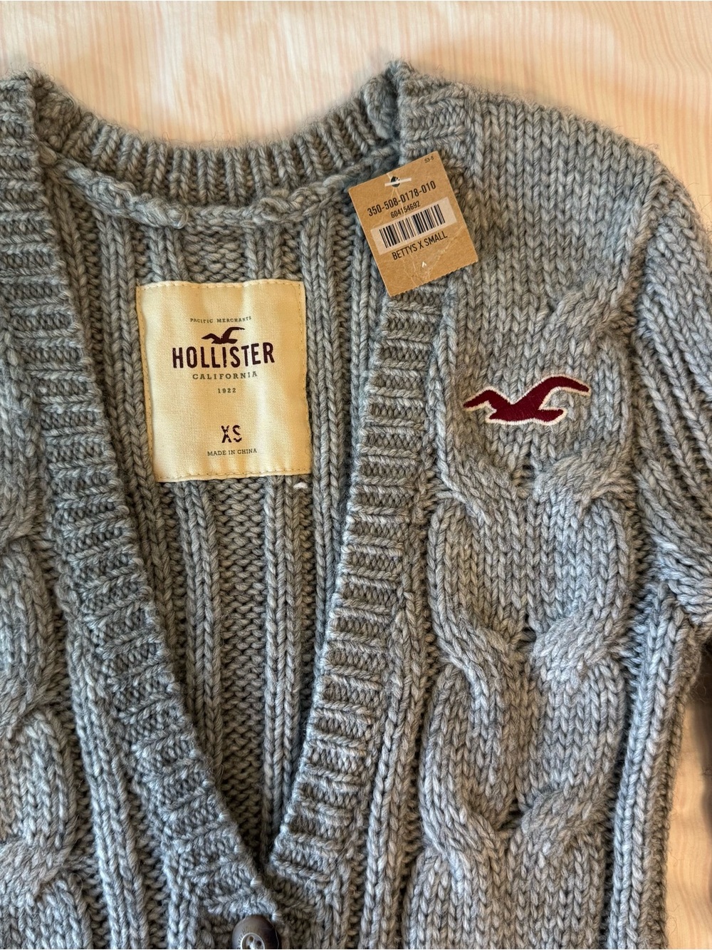 Hollister vintage Women's Gray Cable-Knit Button Cardigan Sweater - Picture 3 of 8